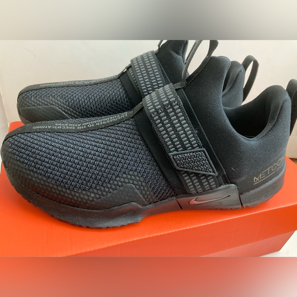 Nike Shoes All Black Nike mens shoes 8 Metcon Sport Mid Tops Nike Athletic Shoes
